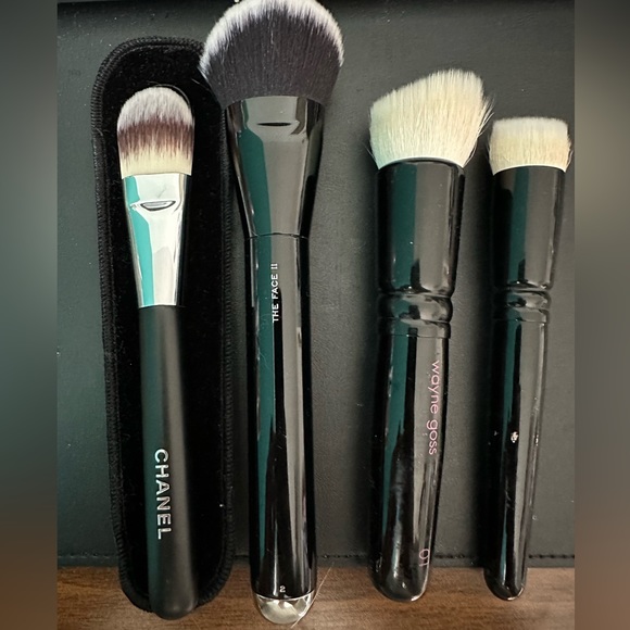 Chanel/Marc Jacobs/Wayne Goss Makeup Brushes - Picture 2 of 2